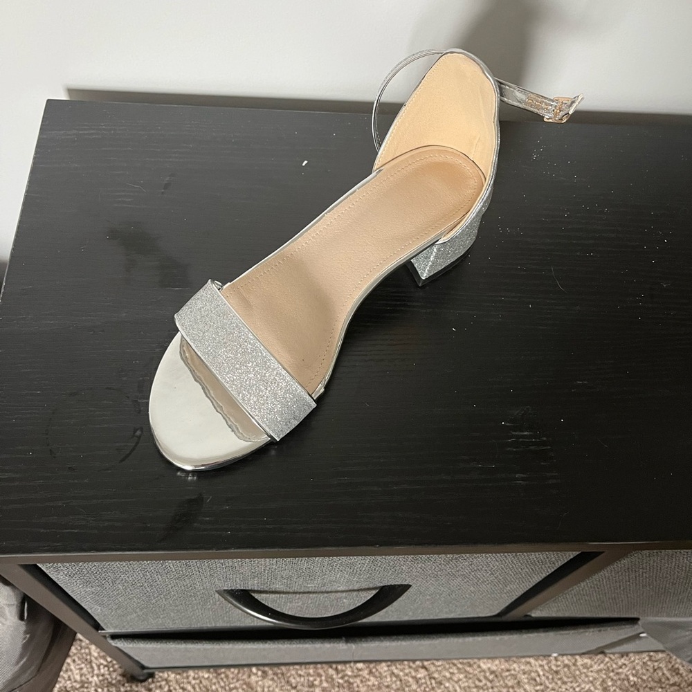 Elegant Silver Women's Sandal